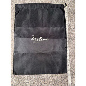 2zelevé Black & White One Size Storage Bag​